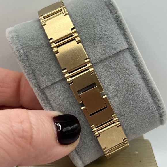 Vintage Seiko Ladies Watch Gold. Stainless steel bracelet. Japan movement. - Picture 8 of 11